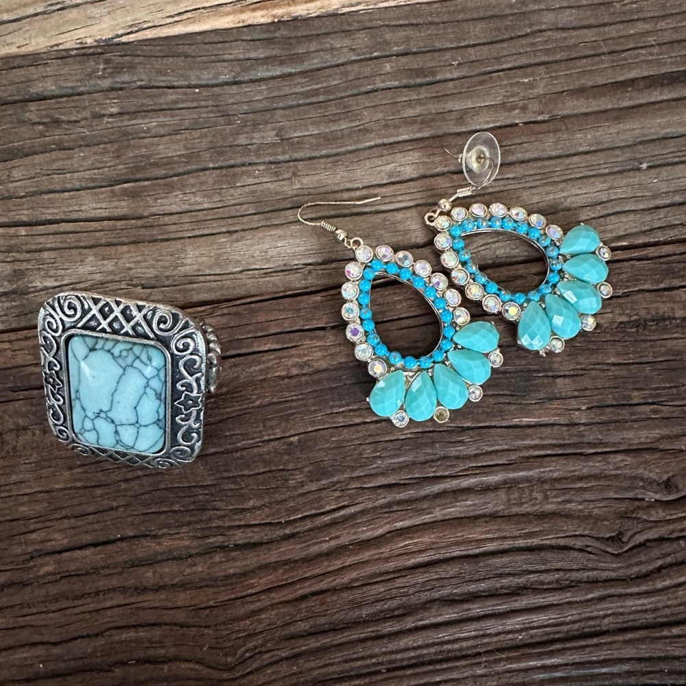 Turquoise and Silver Jewelry Set